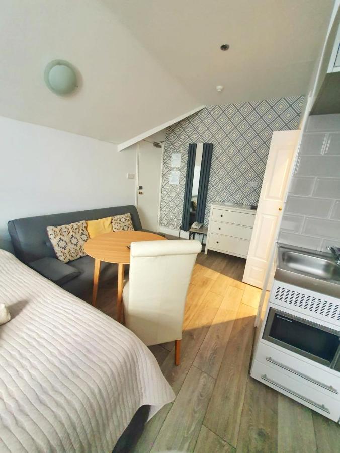 Avis 3* Bromley